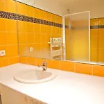 Camille - Authentic 4-bed Saint-germain Notre Dame Appartamento *