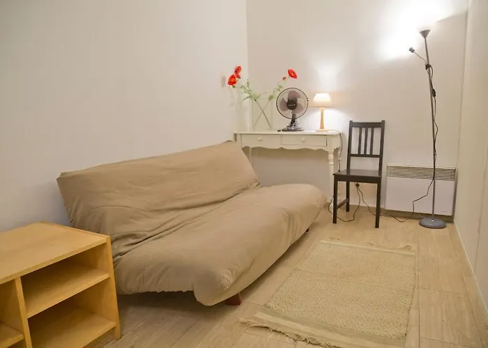 Camille - Authentic 4-bed Saint-germain Notre Dame Apartment Paris