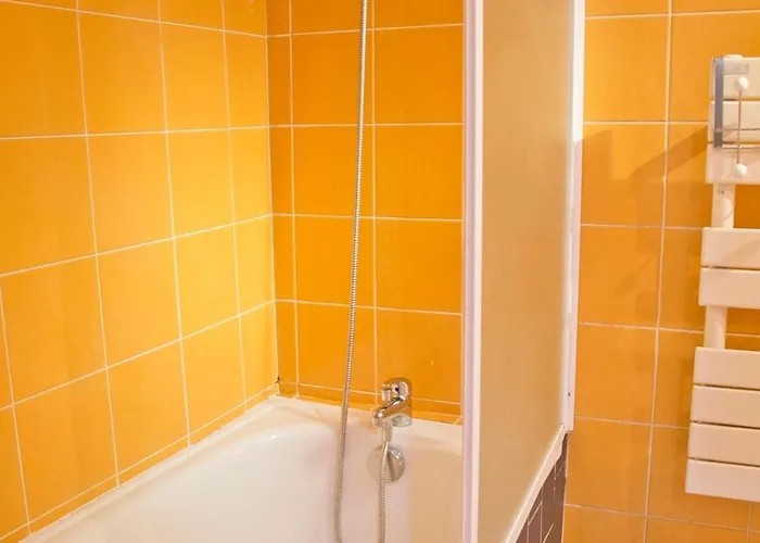 Camille - Authentic 4-bed Saint-germain Notre Dame Apartment